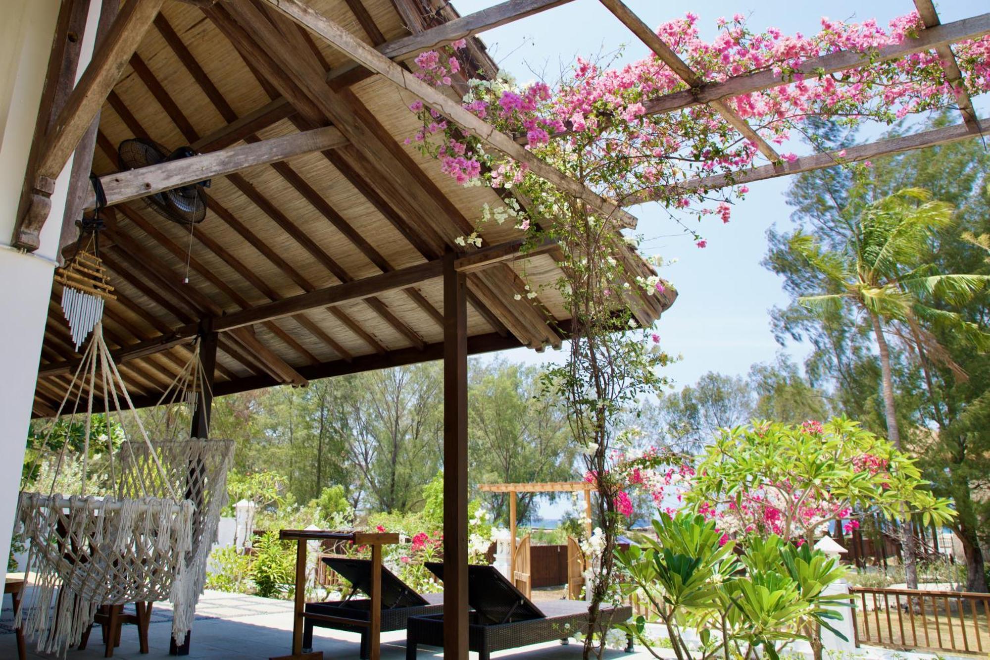 Villa Sunset Beach Gili Trawangan Bagian luar foto