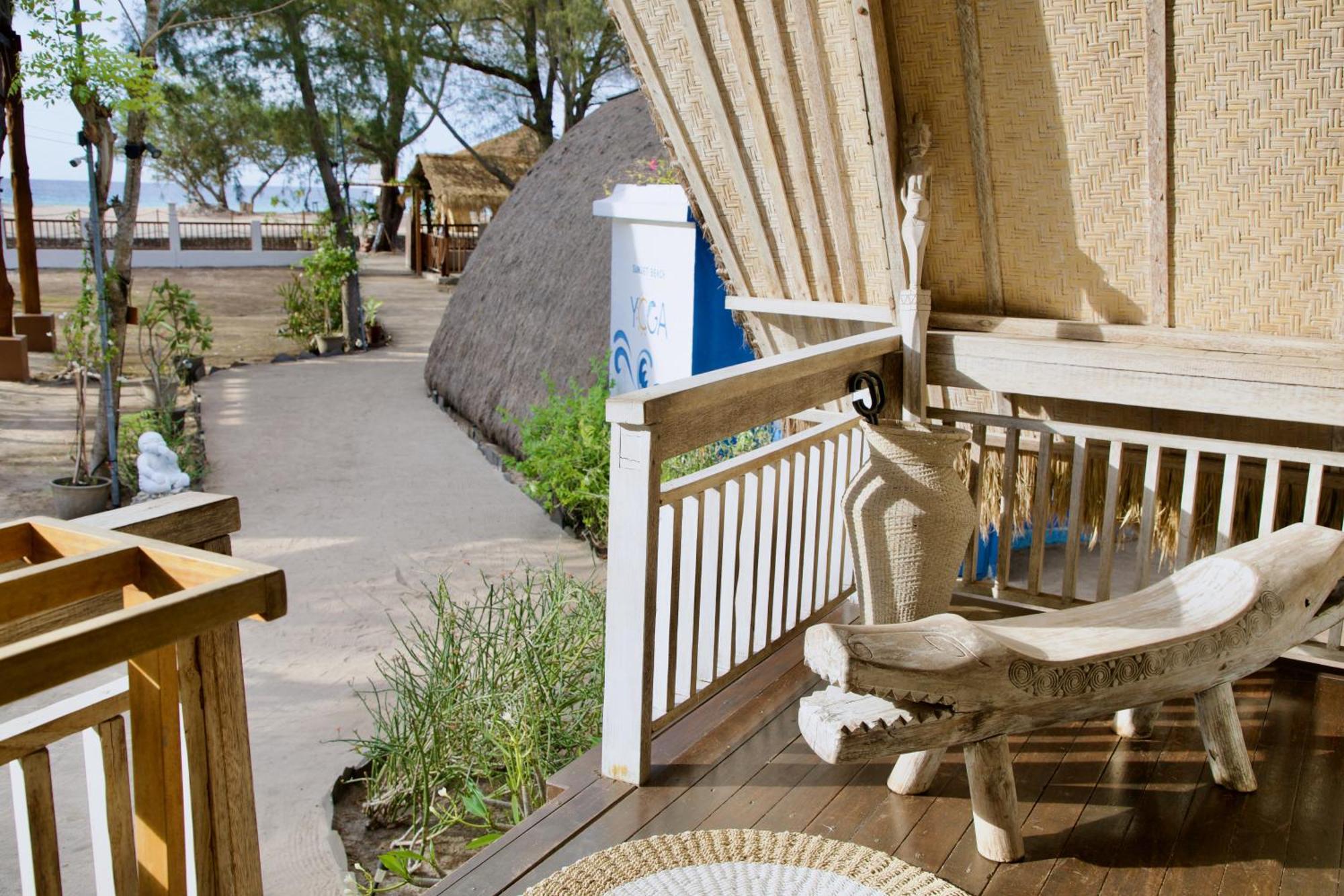 Villa Sunset Beach Gili Trawangan Bagian luar foto