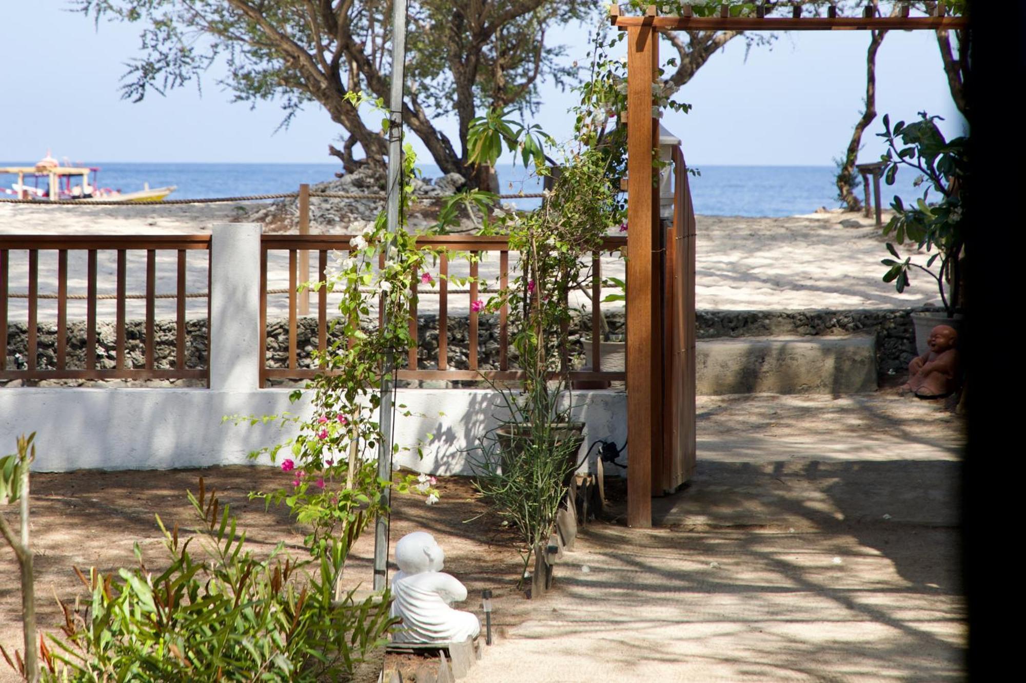 Villa Sunset Beach Gili Trawangan Bagian luar foto