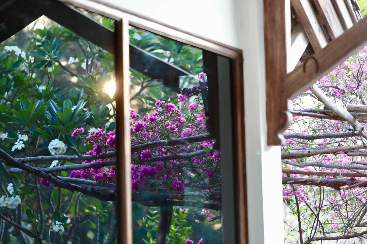 Villa Sunset Beach Gili Trawangan Bagian luar foto
