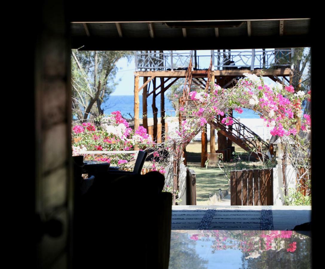 Villa Sunset Beach Gili Trawangan Bagian luar foto